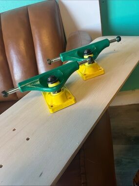 Custom cruiser trucks